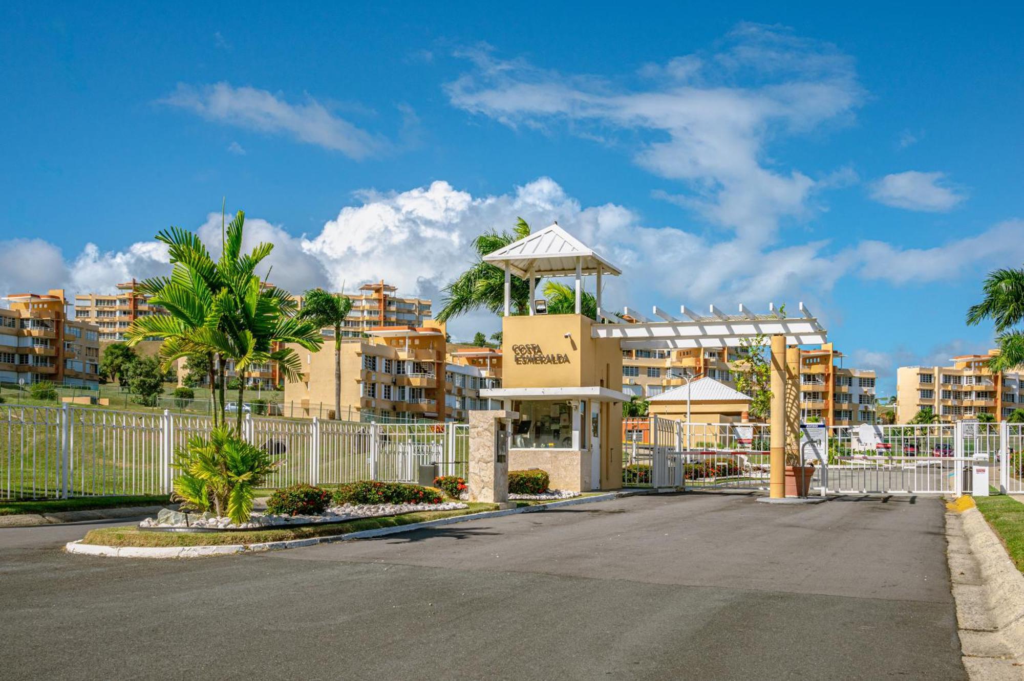 Ocean & Mountains View, Marina, Ferry, Vista Mar, Costa Esmeralda Ceiba ภายนอก รูปภาพ