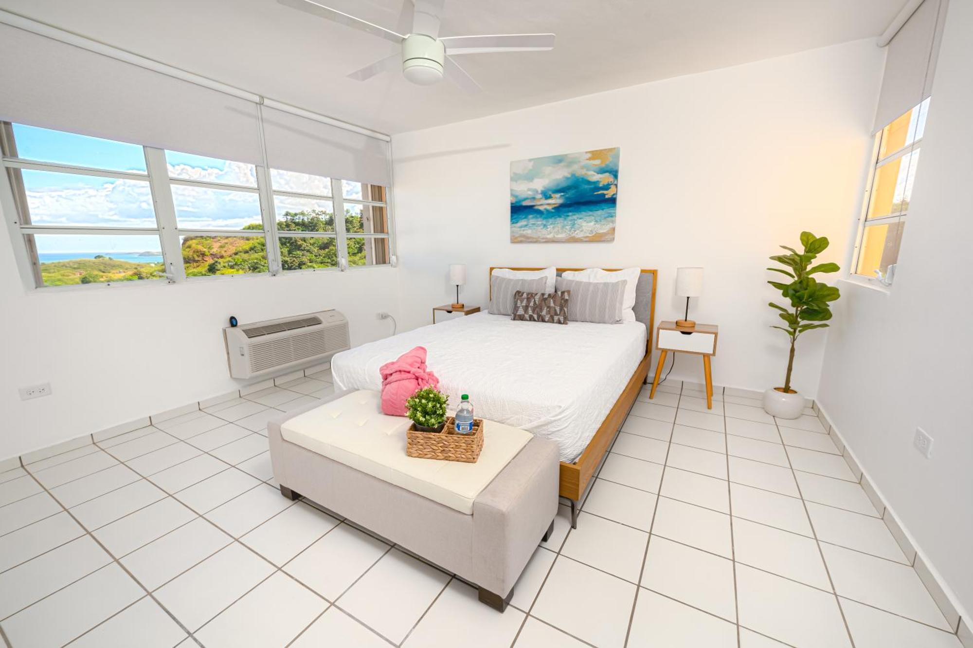 Ocean & Mountains View, Marina, Ferry, Vista Mar, Costa Esmeralda Ceiba ภายนอก รูปภาพ