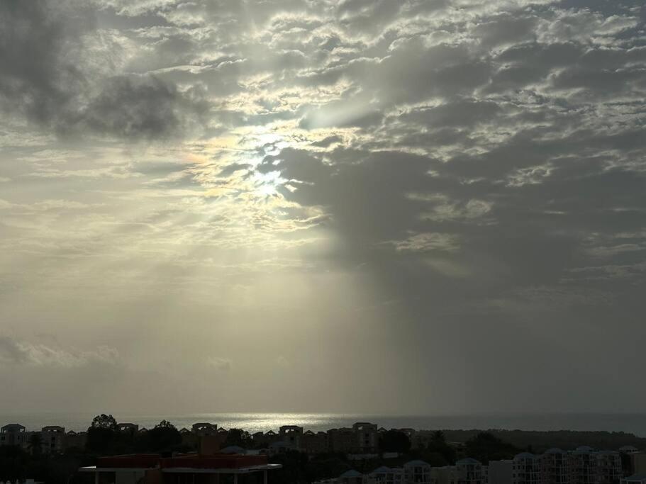 Ocean & Mountains View, Marina, Ferry, Vista Mar, Costa Esmeralda Ceiba ภายนอก รูปภาพ