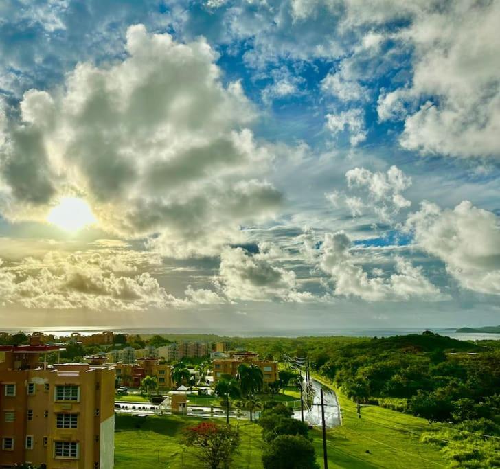 Ocean & Mountains View, Marina, Ferry, Vista Mar, Costa Esmeralda Ceiba ภายนอก รูปภาพ